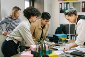 Small Business Team Communication: How to Keep Everyone Aligned
